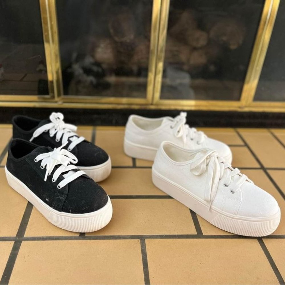 PLATFORM CANVAS SHOES/SNEAKERS - GENTLY USED - 7.5 WOMENS